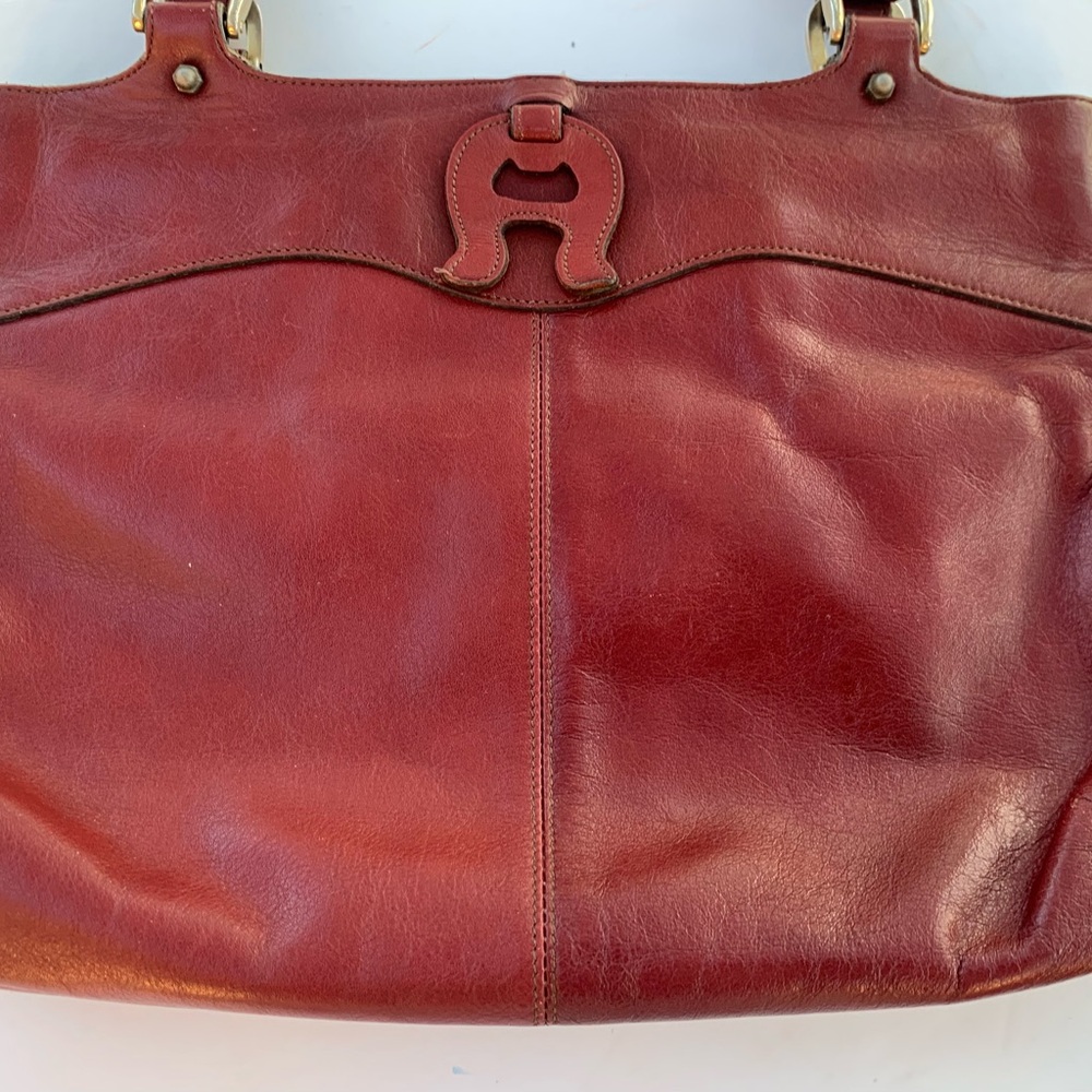 Etienne Aigner Red Oxblood Leather Shoulder Bag - Picture 4 of 16